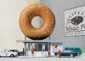 Hole-In-One Donut Shop -- Kit - 2-7/8 x 1-1/2 x 2-7/8′ 7.3 x 3.8 x 7.3cm, N, Walthers Cornerstone 3835