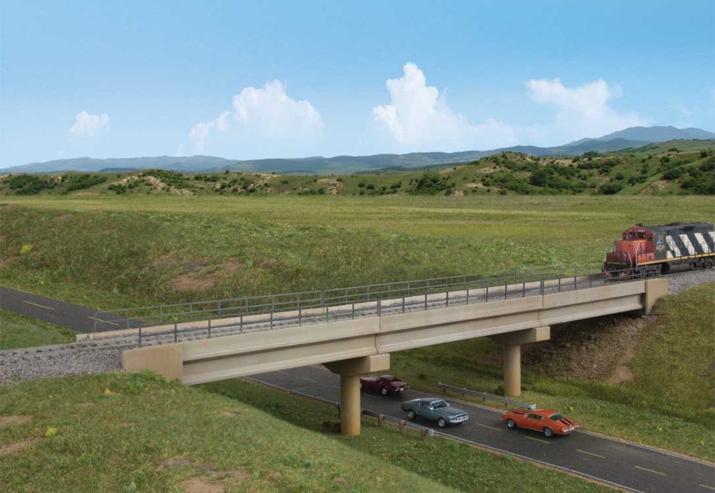 Modern Long-Span Concrete Railroad Bridge -- Kit - 20-7/8 x 2-7/8′ 53 x 7.3cm, HO, Walthers Cornerstone 4592