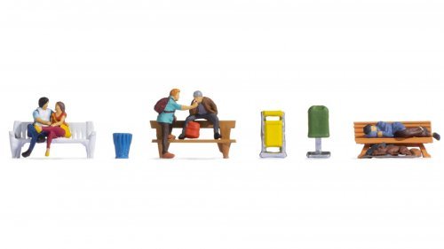 People on Benches, HO, NOCH 15238