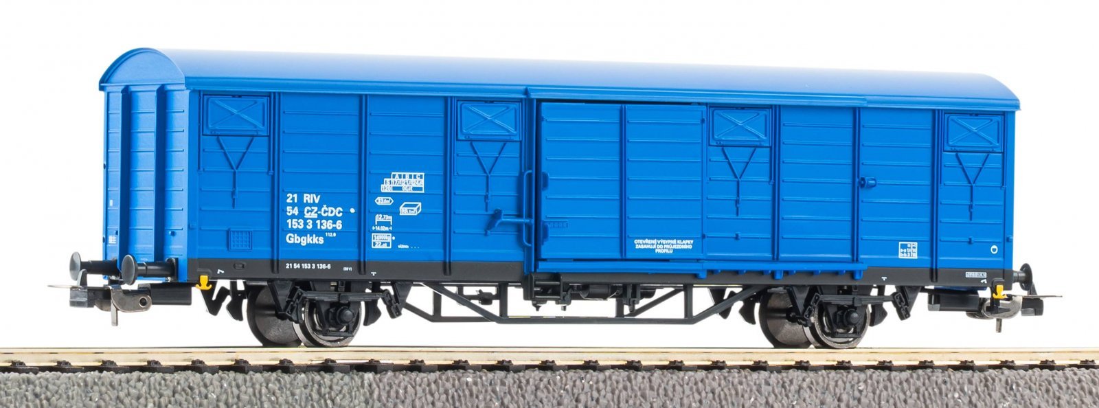 Covered Freight Car Gbgkks ?D Cargo VI, HO, PIKO 24562