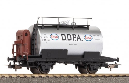 Esso Tank w/Brk Pltf DSB III, HO, PIKO 27715