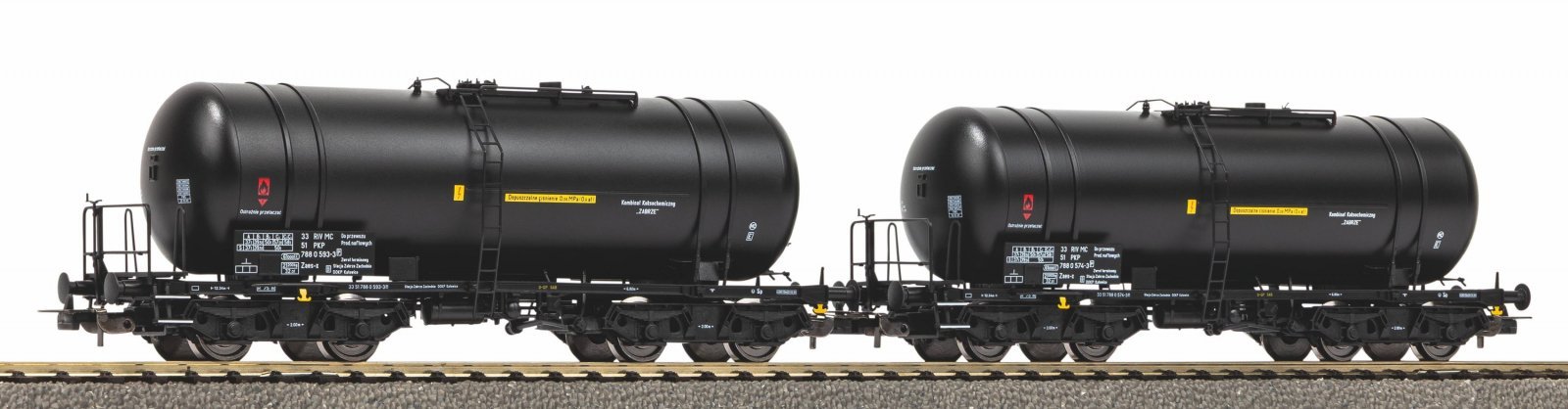 2-Piece Set Tank Car 406Ra PKP Era IV, HO, PIKO 28311