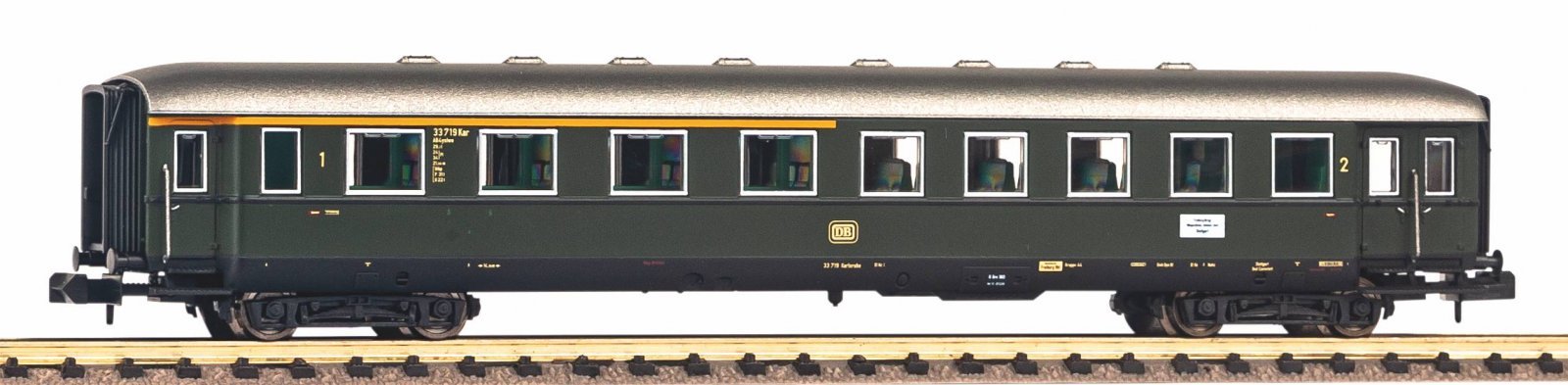 N-Skirted Express Car 1/2.Class DB III, N, PIKO 40625
