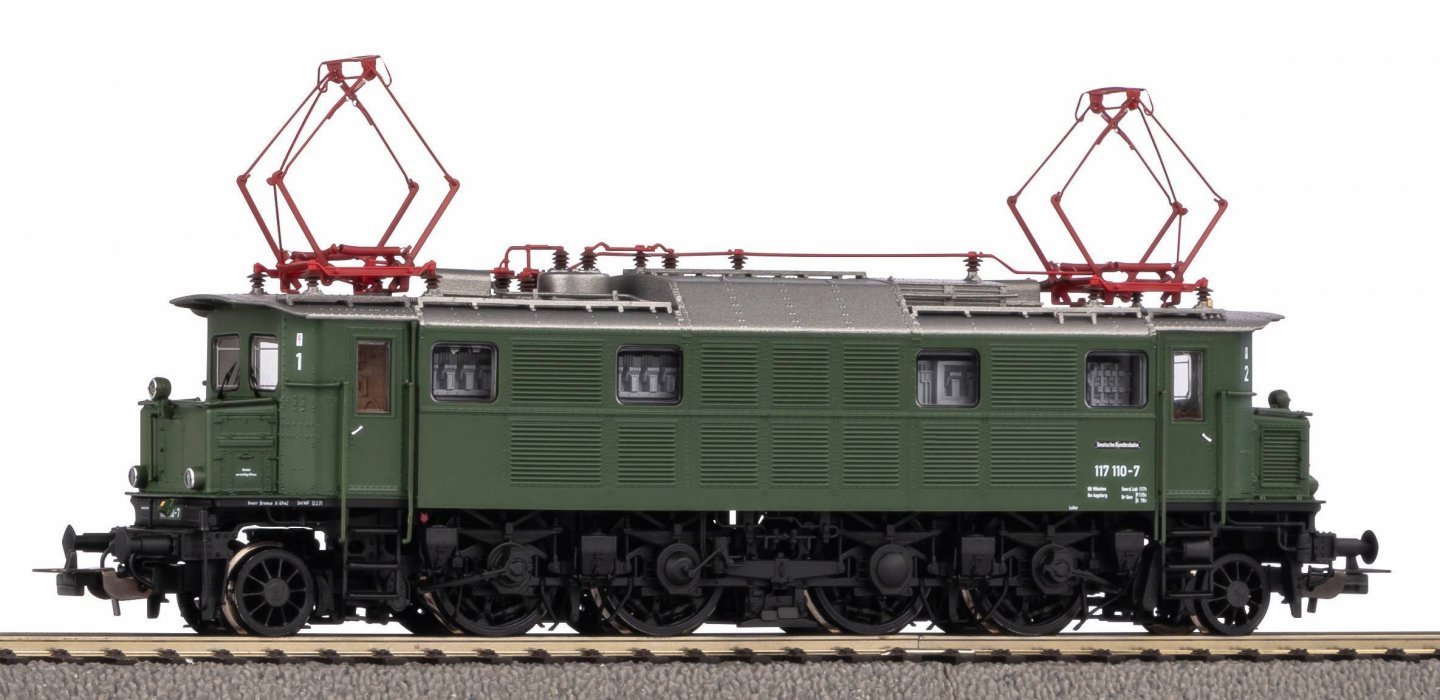 Sound Electric Locomotive 117 110 DB IV , incl. PIKO Sound Decoder, HO, PIKO 51492
