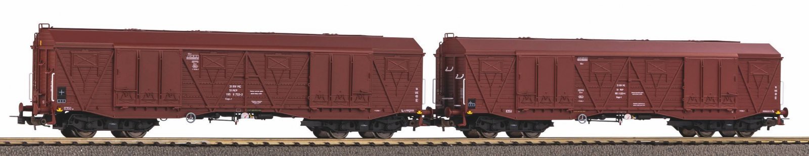 2 pc. 401Ka Gags Boxcar set PKP V, HO, PIKO 58259