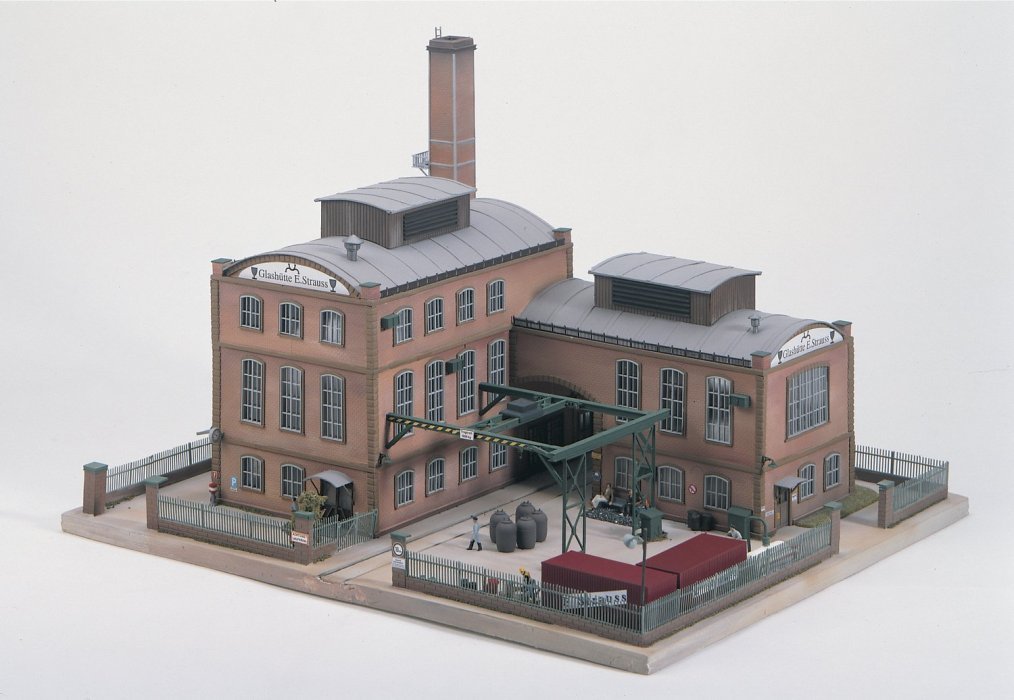 Factory Side Building, HO, PIKO 61117