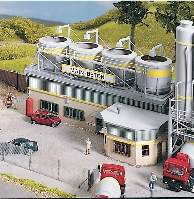 Concrete Plant Mixing Building, HO, PIKO 61130