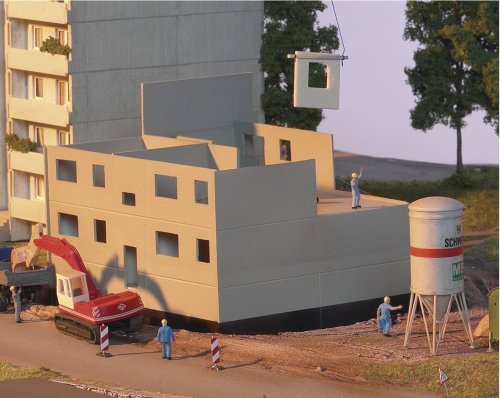 Prefab Apt. Under Construction, HO, PIKO 61147