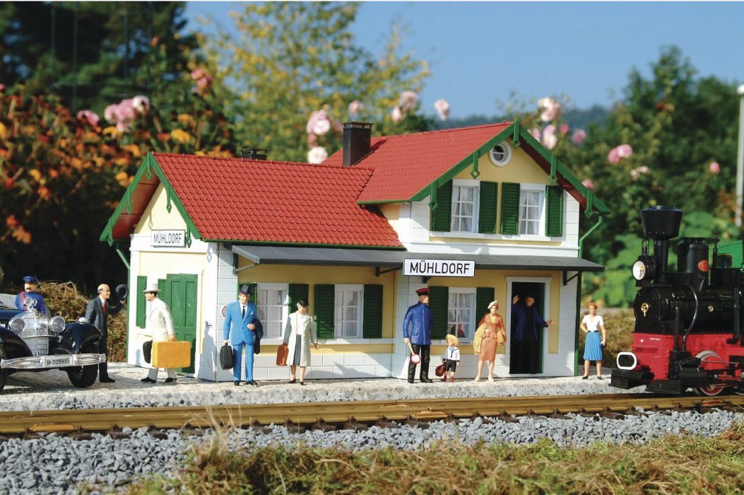 Blue Creek Valley Station, G, PIKO 62029