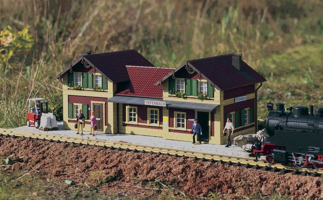 Tiefenbach Station, G, PIKO 62043