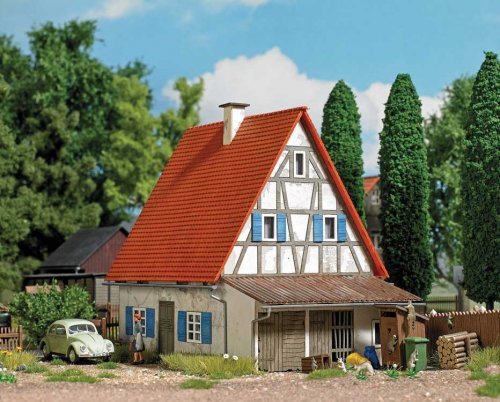 Weathered Half-Timber House, HO Scale, Busch Gmbh & Co Kg 1908
