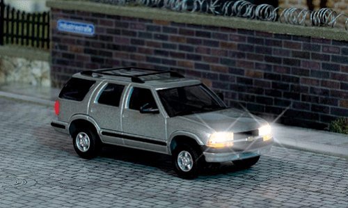 Chevrolet Blazer SUV w/Working Headlights & Taillights, HO Scale, Busch Gmbh & Co Kg 5658