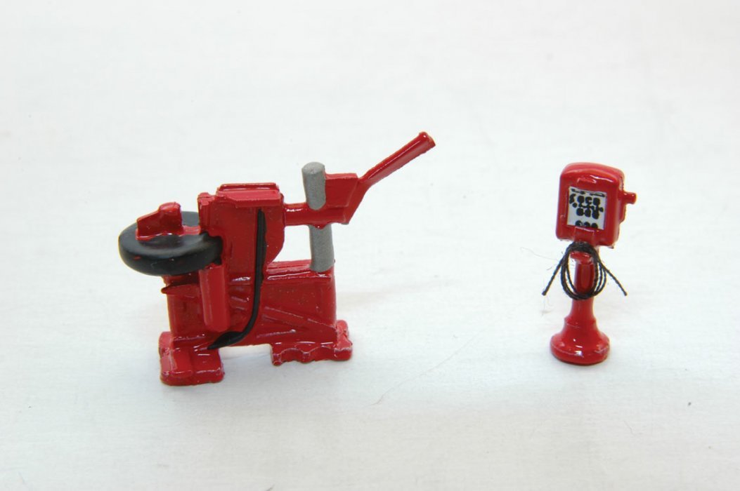 Custom Tire Changer/Air Dispenser, HO Scale, JL Innovative Design 444