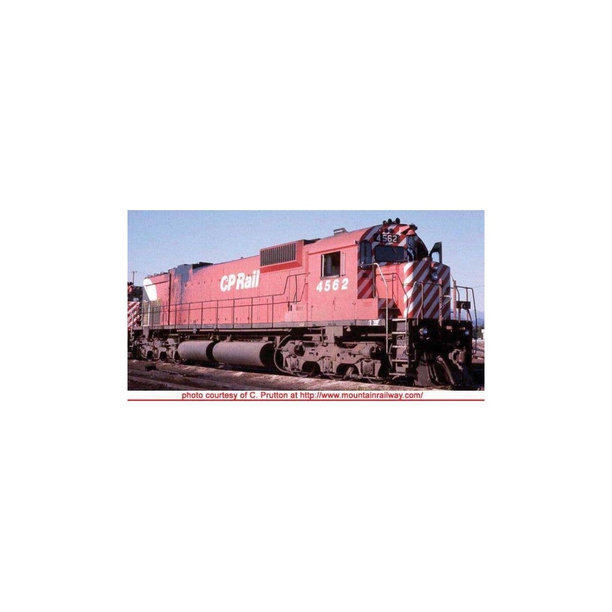 Montreal Locomotive Works M630 - Standard DC - Executive Line -- Canadian Pacific 4510 (Action Red, 5′ Stripe, Lg Multimark, E