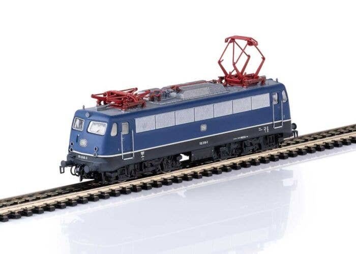 Class 110.3 Electric - Sound and DCC - Minitrix -- German Federal Railroad DB 110 318-3 (Era IV 1983, ocean blue, gray), N, Trix