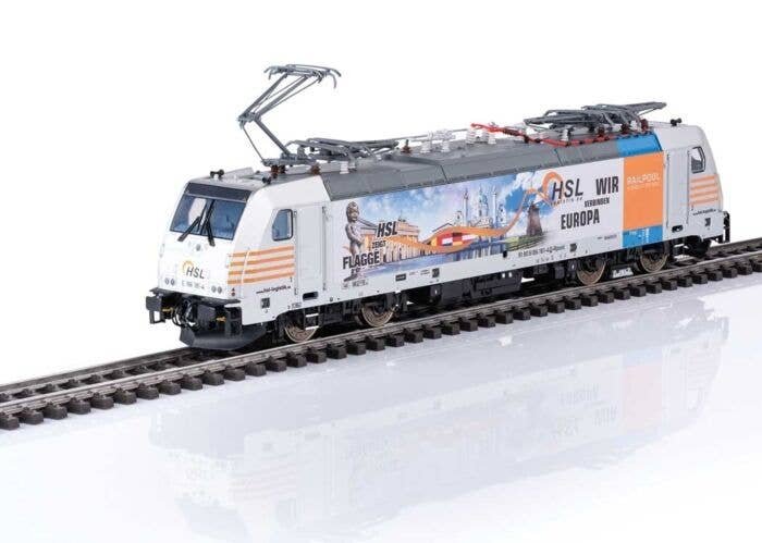 TRAXX 2 Class E 186 Electric - Sound and DCC -- Railpool HSL 186 181-4 (Era VI 2018, white, yellow, We Connect Europe graph, HO,