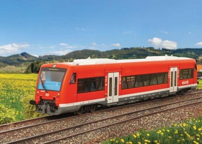 Regio Shuttle RS1 Class 650 Diesel Powered Rail Car - Sound and DCC -- German Railroad DB AG 650 020-0 (Era VI 2015, red, gray, 