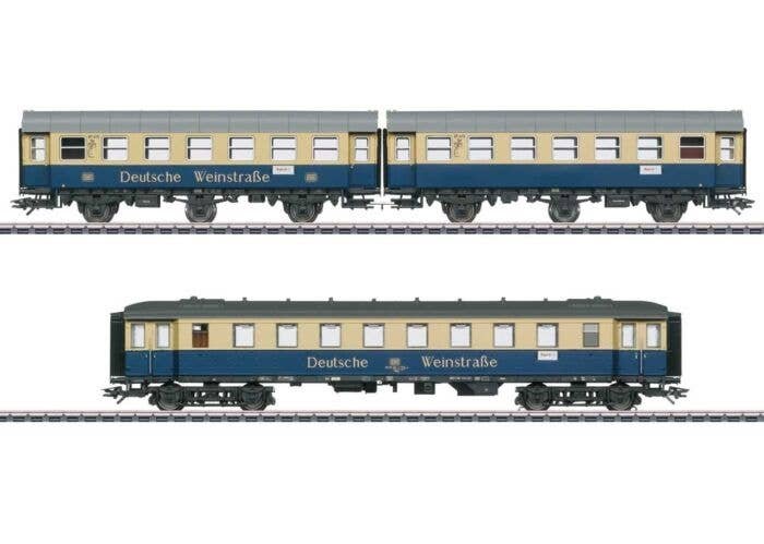 Type WG3yge 3-Axle Rebuild Pair & WGye 839 Coach - 3-Rail - Ready to Run -- German Federal Railroad DB (Era IV 1982, Deutsche We