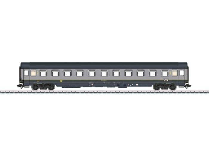 Type Bz Eurofima 2nd Class Compartment Car - 3-Rail - Ready to Run -- Italian State Railroad FS (Era V 1995, 2-Tone Gray), HO, M