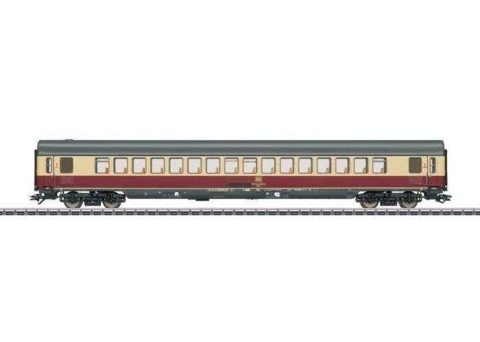 Type Apmz 121 1st Class Coach - 3-Rail - Ready to Run -- German Federal Railroad DB (Era IV 1980, red, beige, gray), HO, Marklin