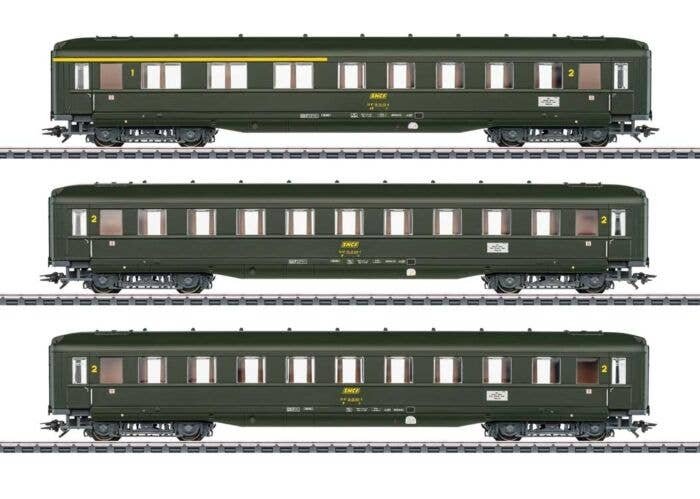Skirted Passenger 3-Car Set - 3-Rail - Ready to Run -- French State Railways SNCF (Era VI, green, gray), HO, Marklin, Inc 43230