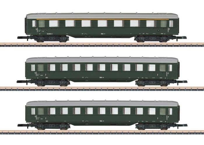 2 2nd & 1 1st Class Coach Set - Ready to Run -- Austrian Federal Railways OBB (Era III green, silver), Z, Marklin, Inc 87107