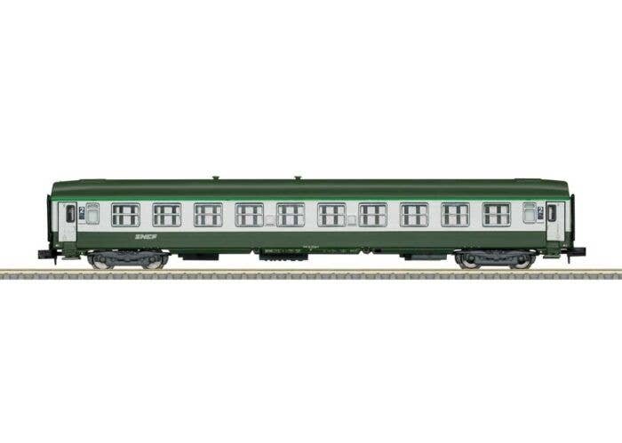 Type B10 2nd Class Coach - Ready to Run - Minitrix -- French State Railways SNCF (Era V 1994, gray, white, green), N, Trix 1846