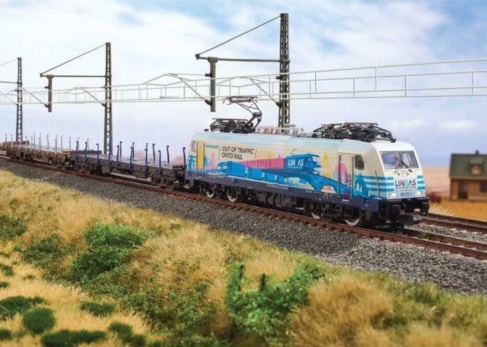 Freight Train Starter Set - Sound and DCC -- Railpool/Lineas Electric, 2 Stake Cars, Track Oval, Mobile Station, N, Trix 11165