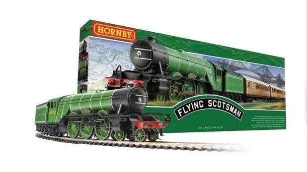 Flying Scotsman Train Set - Standard DC -- Locomotive, 3 Cars, Track Oval, Power Pack and Midimat Layout Mat, HO, Rivarossi R125