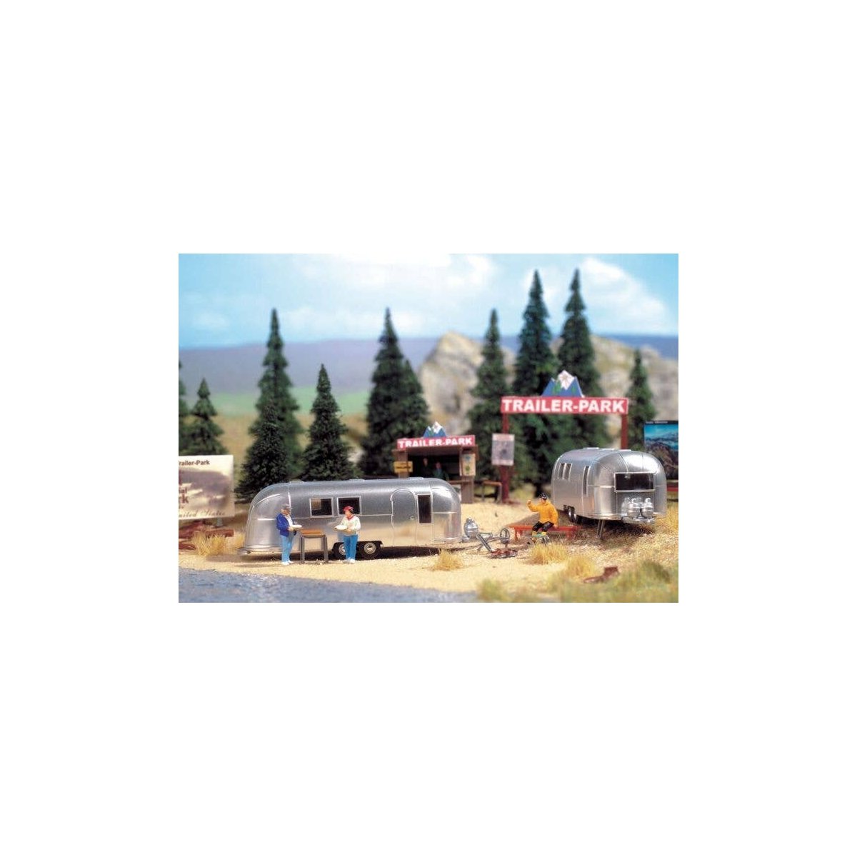 Camp Site with Two Trailers - Kit -- Two Camping Trailers, Signs & Accessories, HO, Walthers SceneMaster 2902