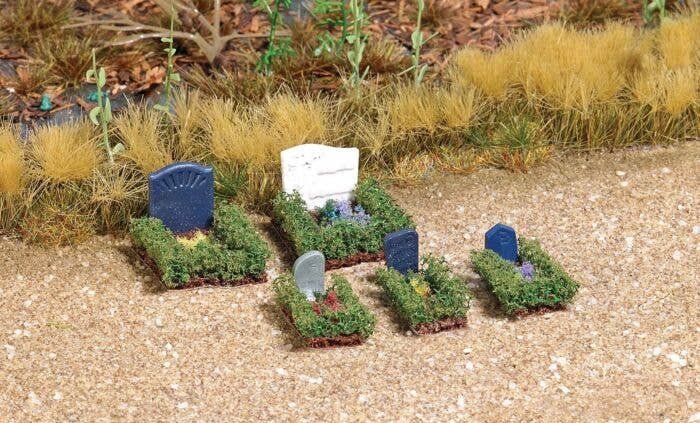 Complete Miniature Scene -- Graves Surrounded by Boxwood Hedges pkg(5), HO, Busch Gmbh & Co Kg 7686