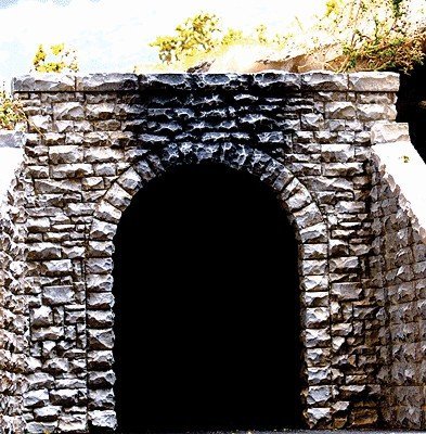 Single-Track Random Stone Tunnel Portal 2-Pack -- 2-3/4 x 2-1/2′ 7 x 6.4cm, N, Chooch Enterprises 9760