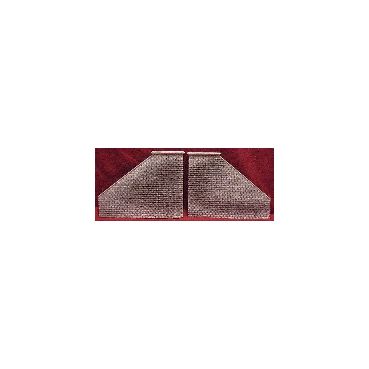 Tunnel Abutments pkg(2) -- Cut Stone - 5-3/4 x 4-3/4 14.5 x 11.5cm, HO, Pre-Size Model Specialities 109