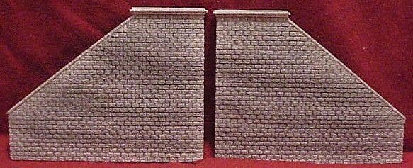 Tunnel Abutments pkg(2) -- Cut Stone - 5-3/4 x 4-3/4 14.5 x 11.5cm, HO, Pre-Size Model Specialities 109