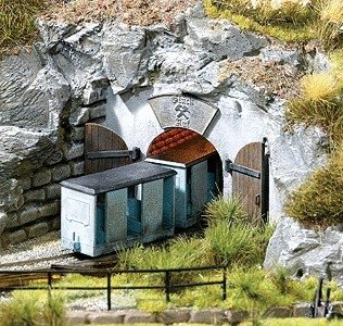 Mine Entrance 1-Rail -- 3-1/2 x 1-3/4′ 9 x 4.5cm, HO, Busch Gmbh & Co Kg 1470