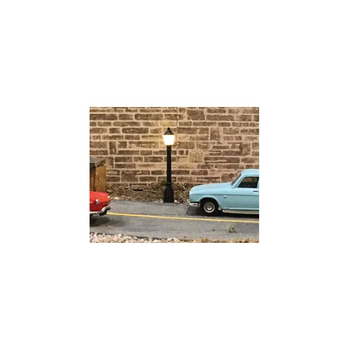 DVSL202 Fiber-Lit Carriage Street Lamps -- pkg(3), N, Dwarvin SL202